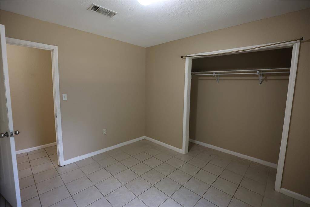 Secondary bedroom
