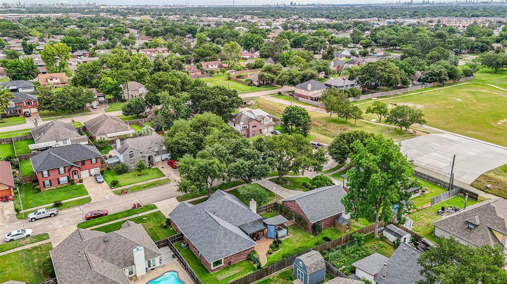 A rare combination of cul-de-sac privacy and community convenience.