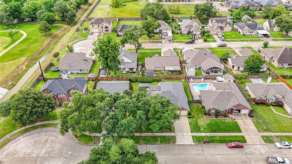 Just a short walk to green space, playgrounds, and recreational amenities.