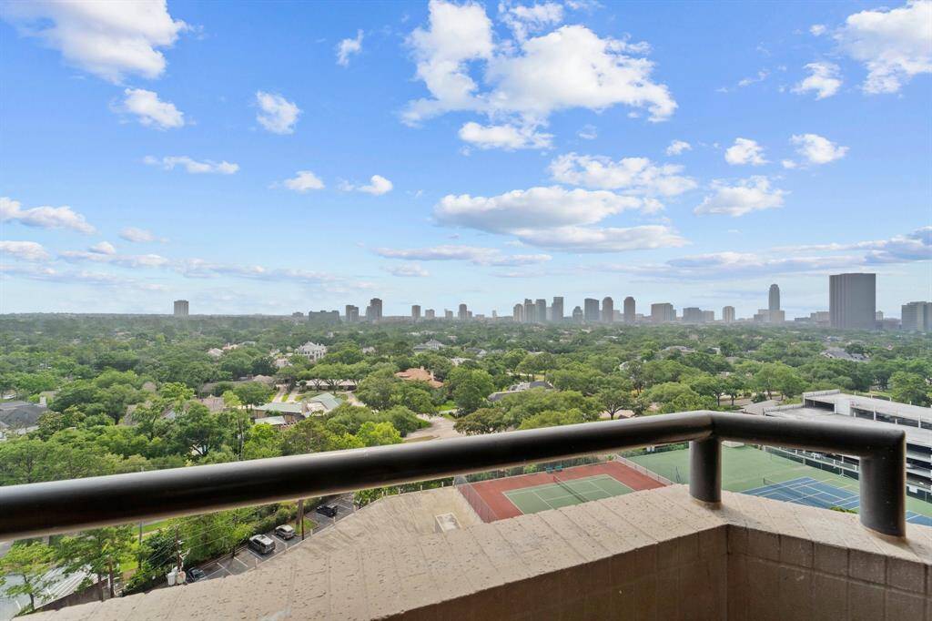 Balcony off dining