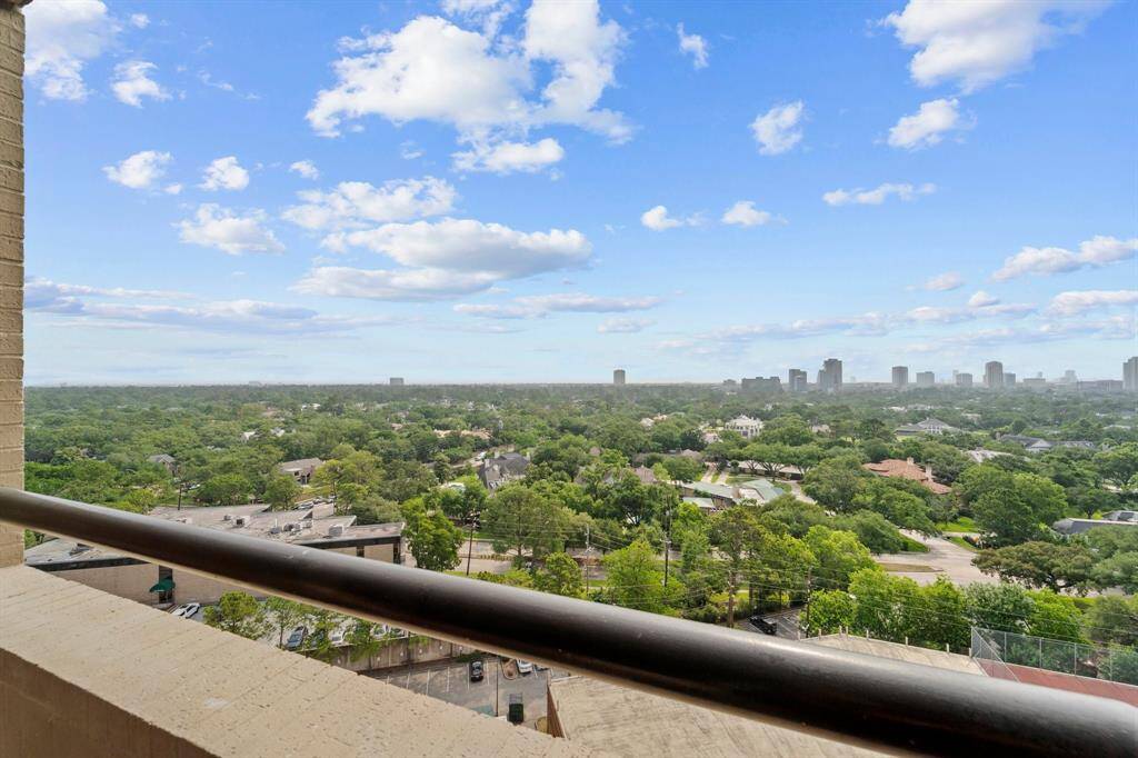 Balcony off dining