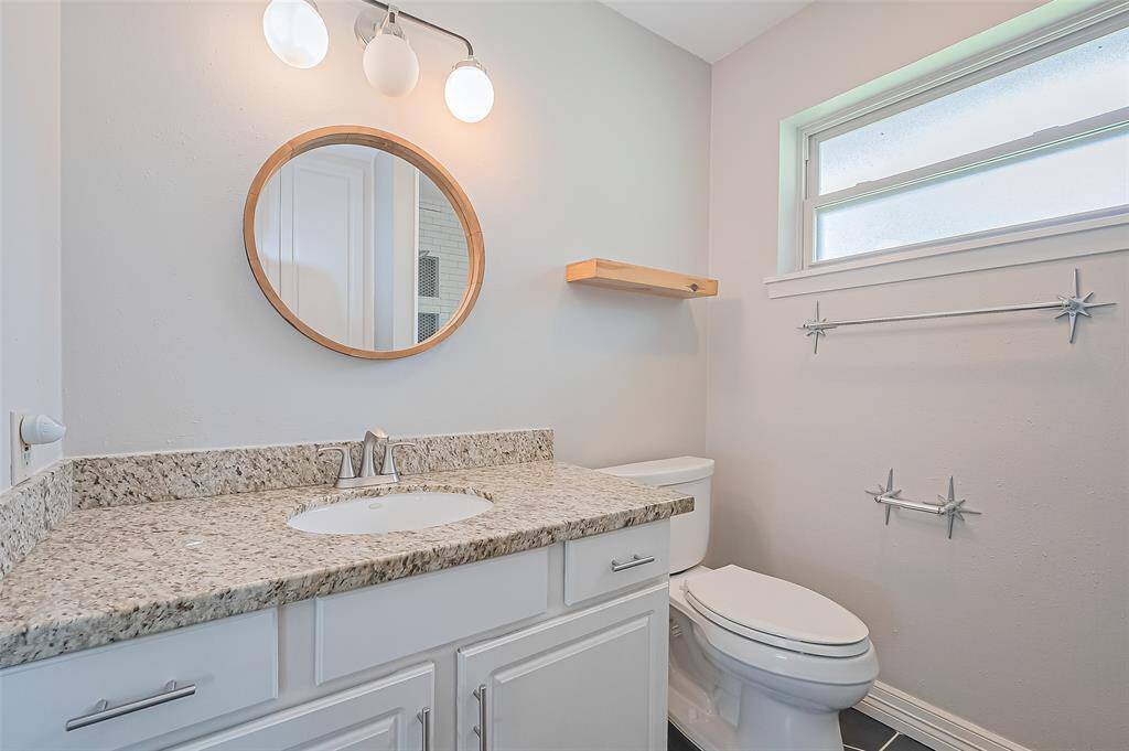 view of the primary en-suite bathroom,