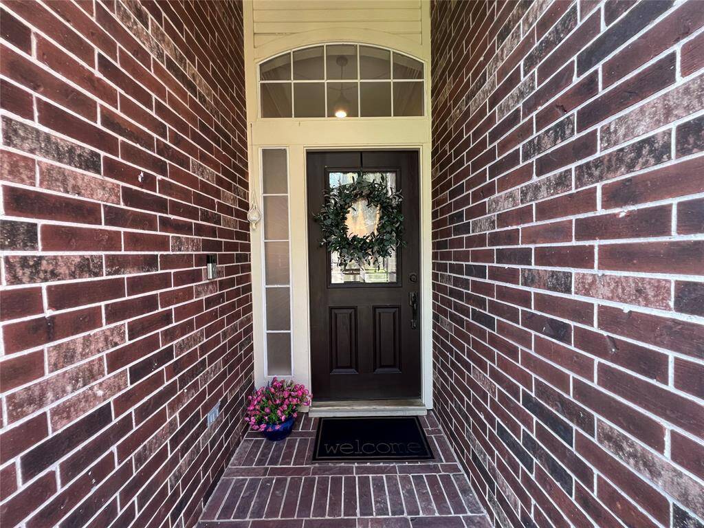 Fall in love with this gorgeous home!