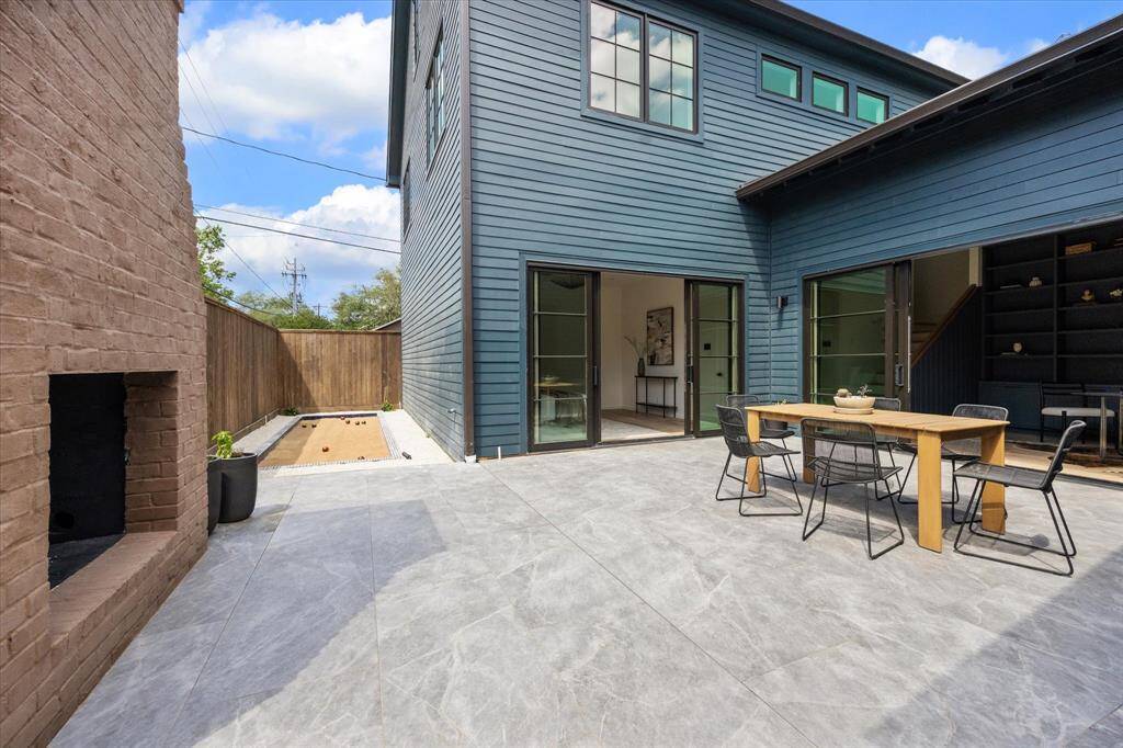 Bocce ball court