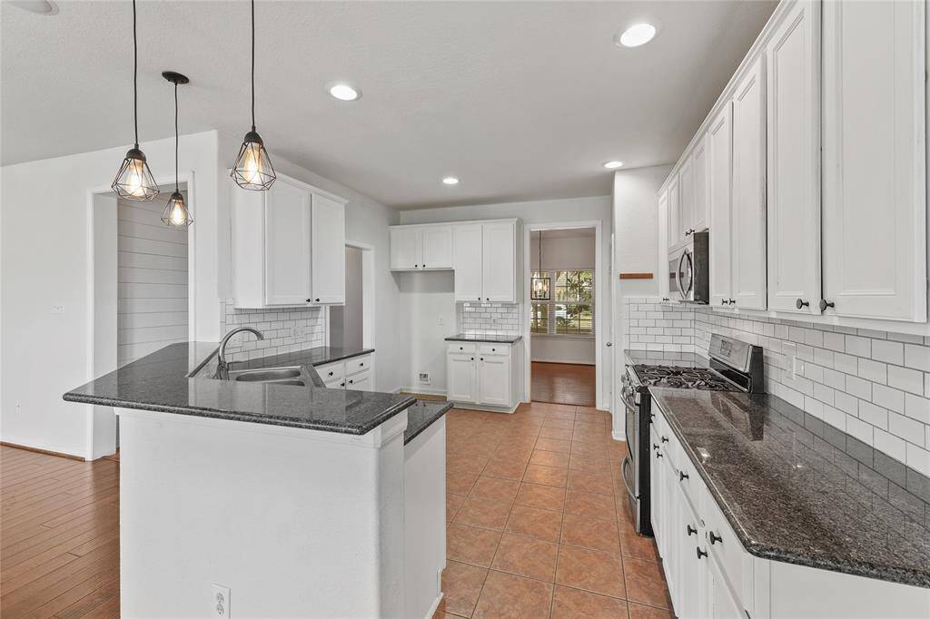Opposite view of the kitchen.