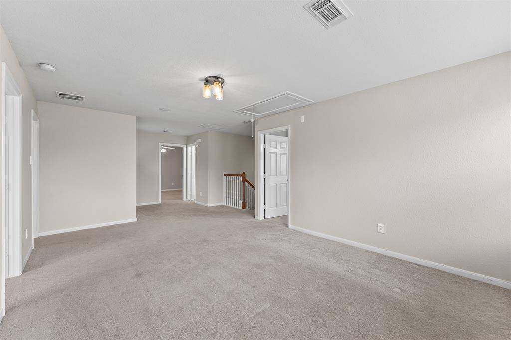 Huge upstairs game room!