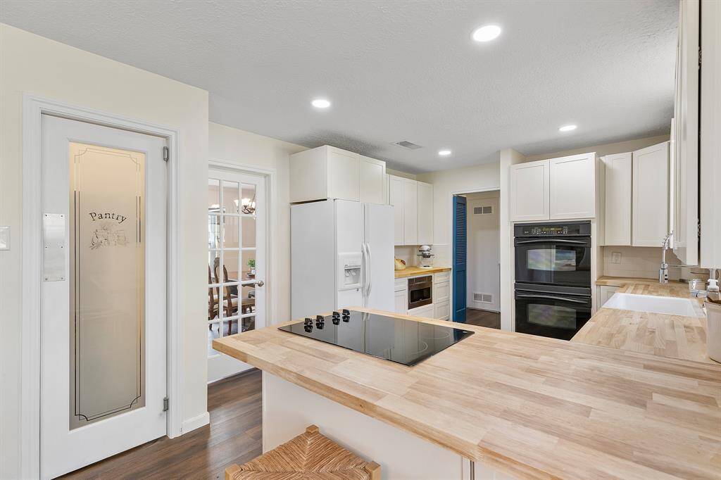 Charming and move-in ready home, perfect for your next chapter.