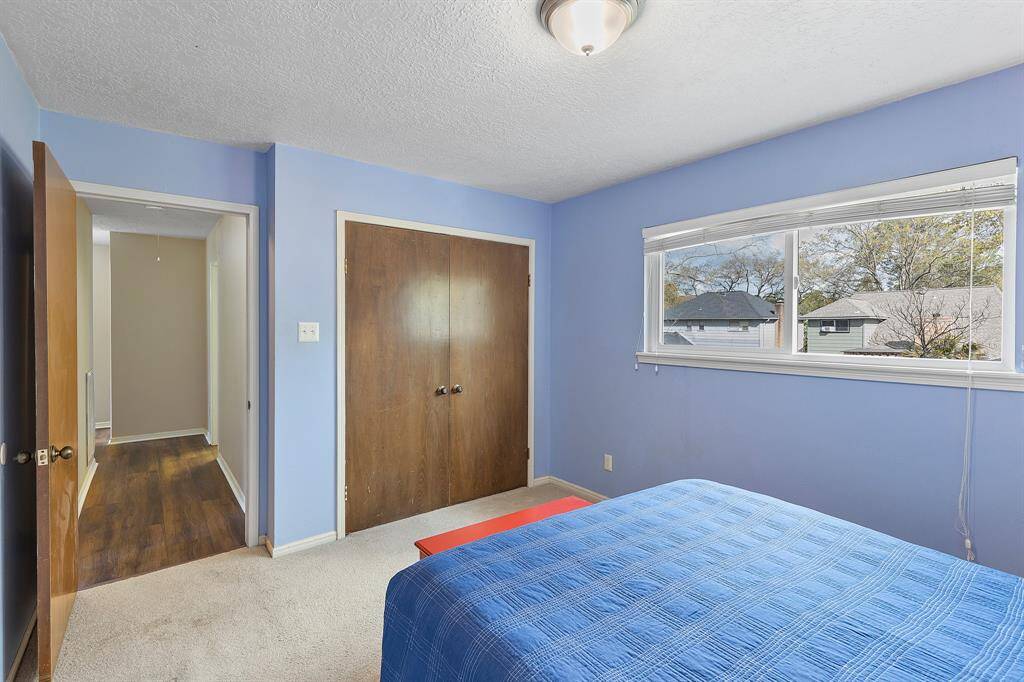Large closets!