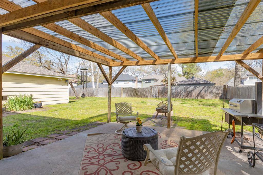Great area for outdoor grilling!