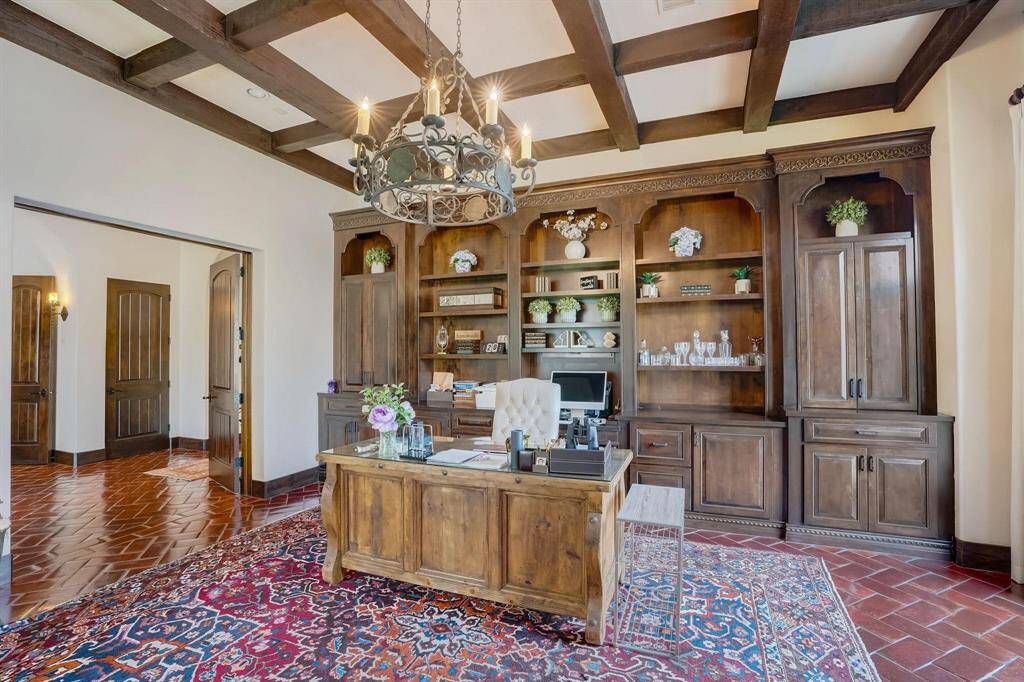 A quiet and spacious office, perfect for getting work done in peace.