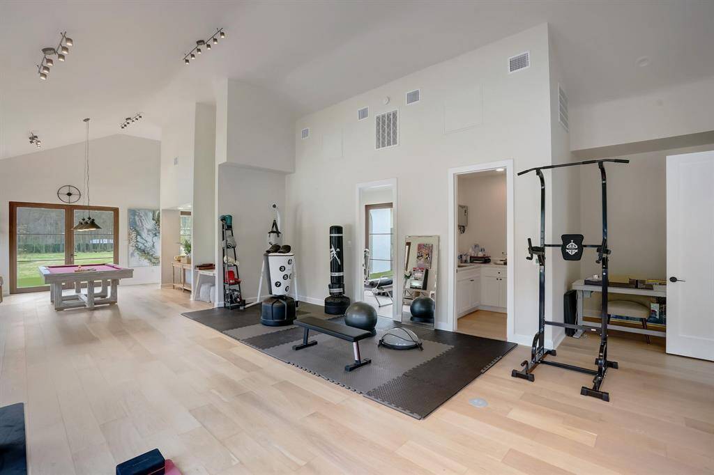 A modern gym designed for convenience and top-tier workouts at home.