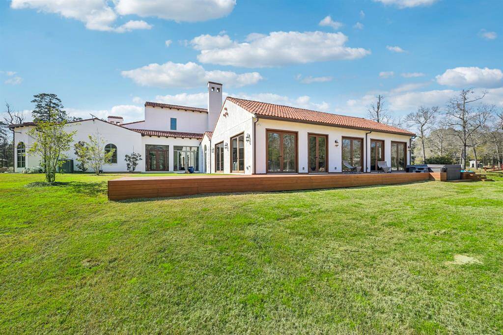 Relax in privacy with this picturesque back view of the casitas and serene surroundings.