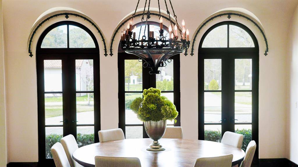 Side view of the dining room, showcasing its abundant natural light.