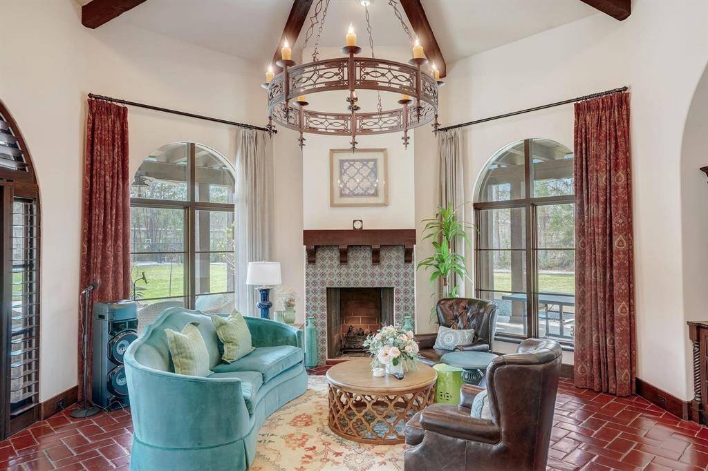 Elegant living room with expansive views, creating the ideal space to unwind.
