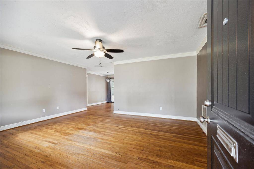 Entry to living room