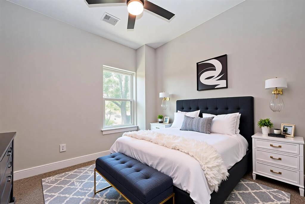 Comfortable & Versatile Bedroom RetreatThis secondary bedroom offers a peaceful view, soft natural light, and neutral tones that make it easy to personalize. Ideal for guests, a home office, or a nursery, it’s a quiet corner of the home ready to adapt to your needs.
