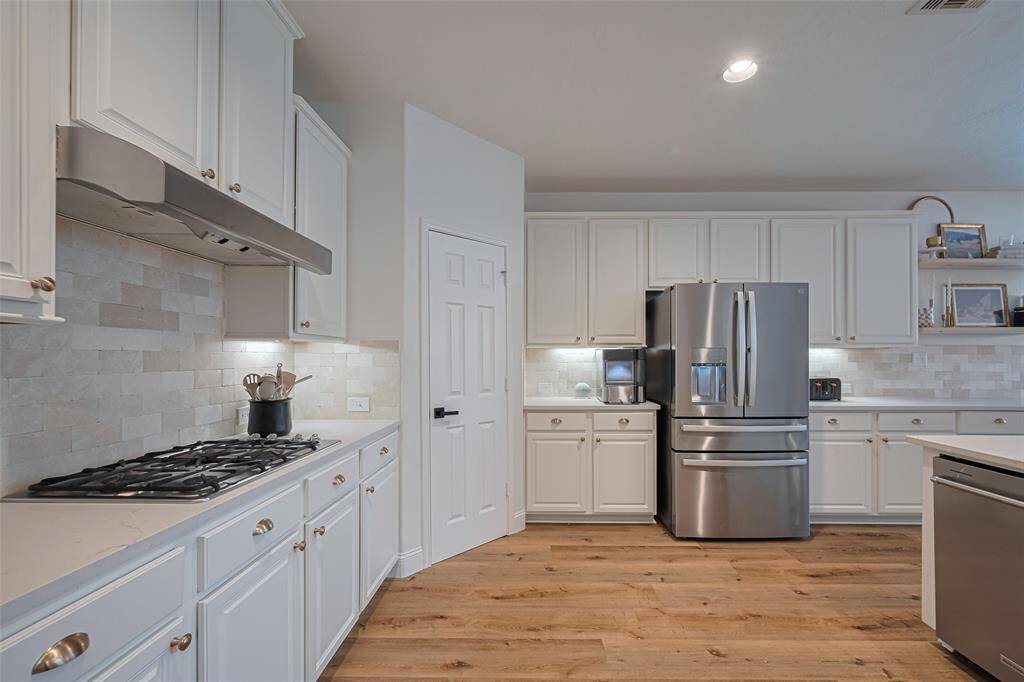 Large Kitchen with lots of storage