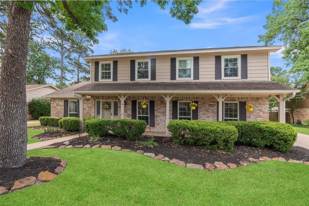 Lovely 2-story home in Prestonwood Forest.