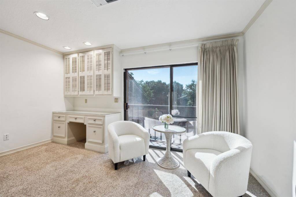 Closer view of the sitting area in the primary suite.