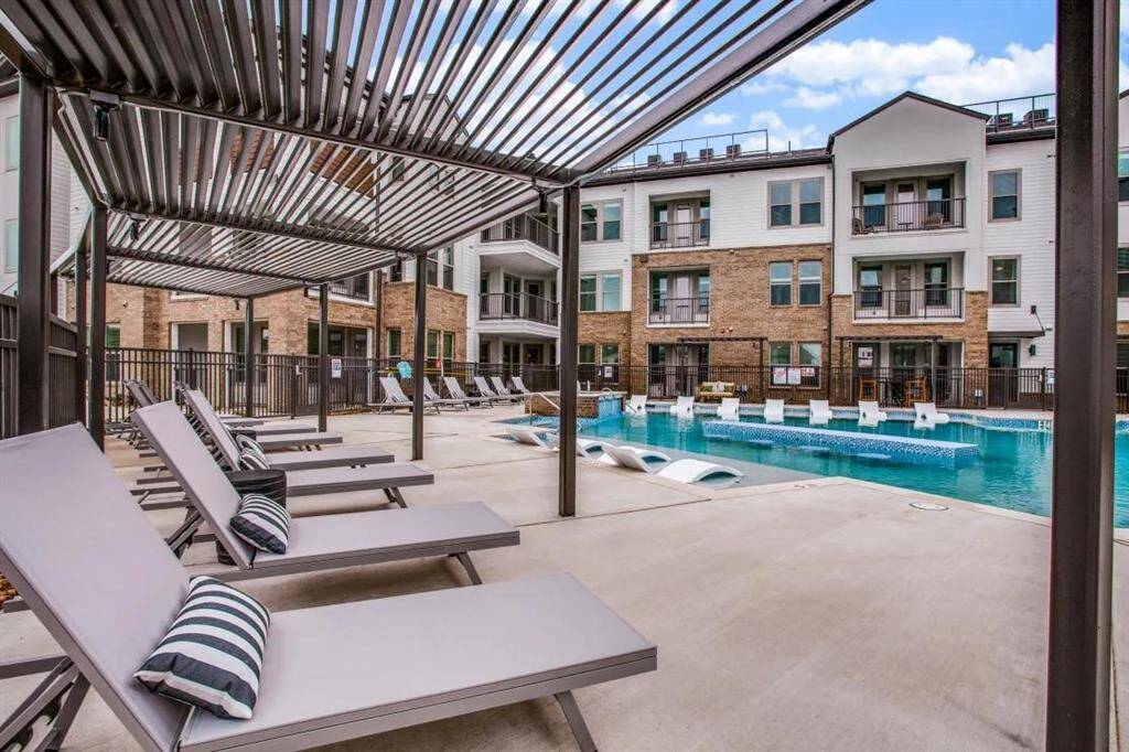 Photos displayed may be of similar units or floor plans featuring the same finishes. Not of actual unit