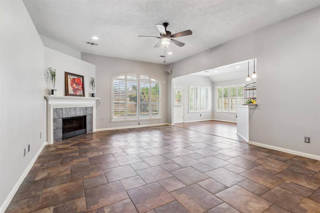 Living Room and Breakfast Area