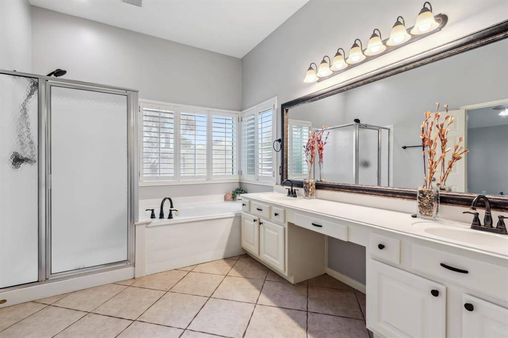 En-Suite Primary Bath