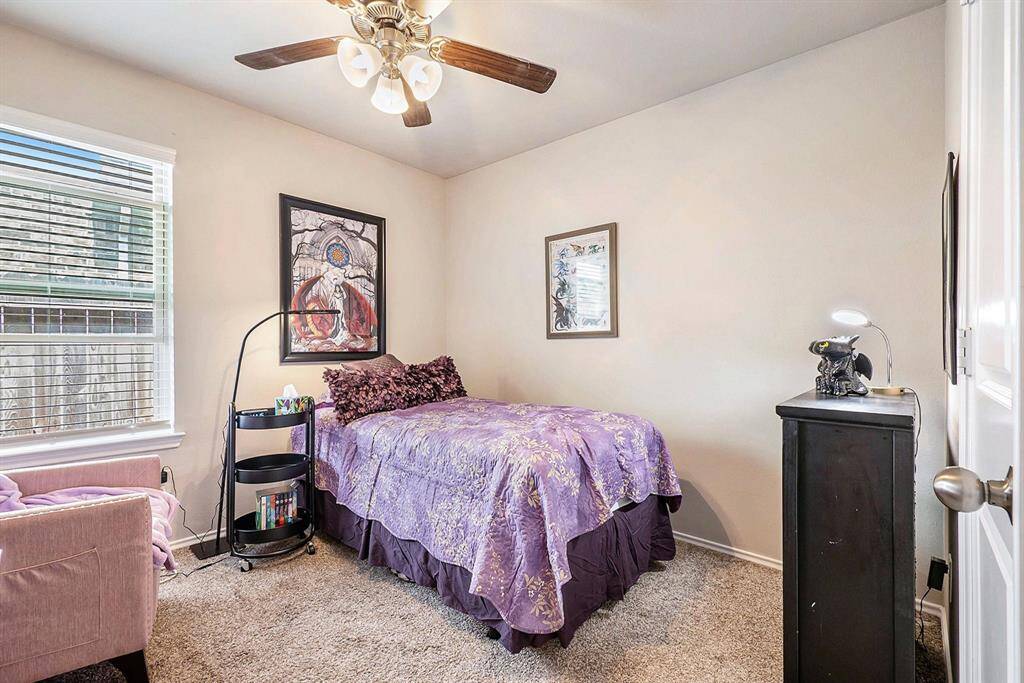 Secondary bedrooms perfect for kids or a home office
