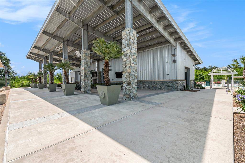 Relax and unwind at the picnic pavilion, ideal for weekend BBQs, family gatherings, and community events under the Texas sky.