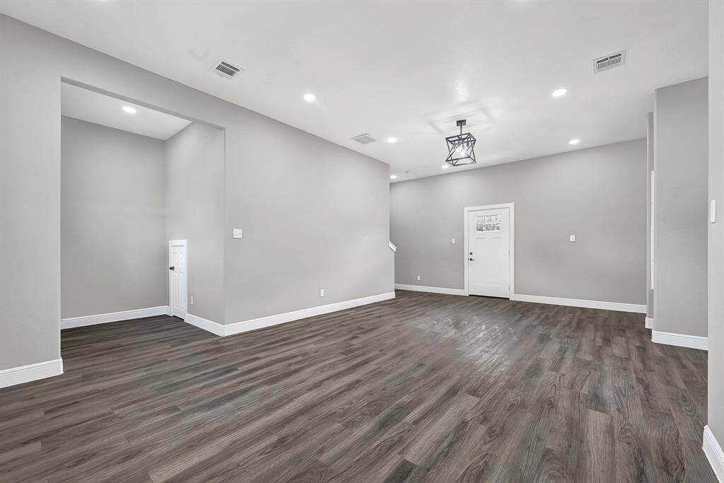 Full Bath upstairs