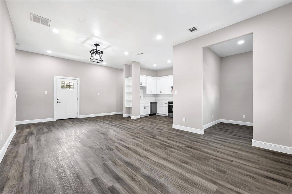 Virtually Staged Living and Dining
