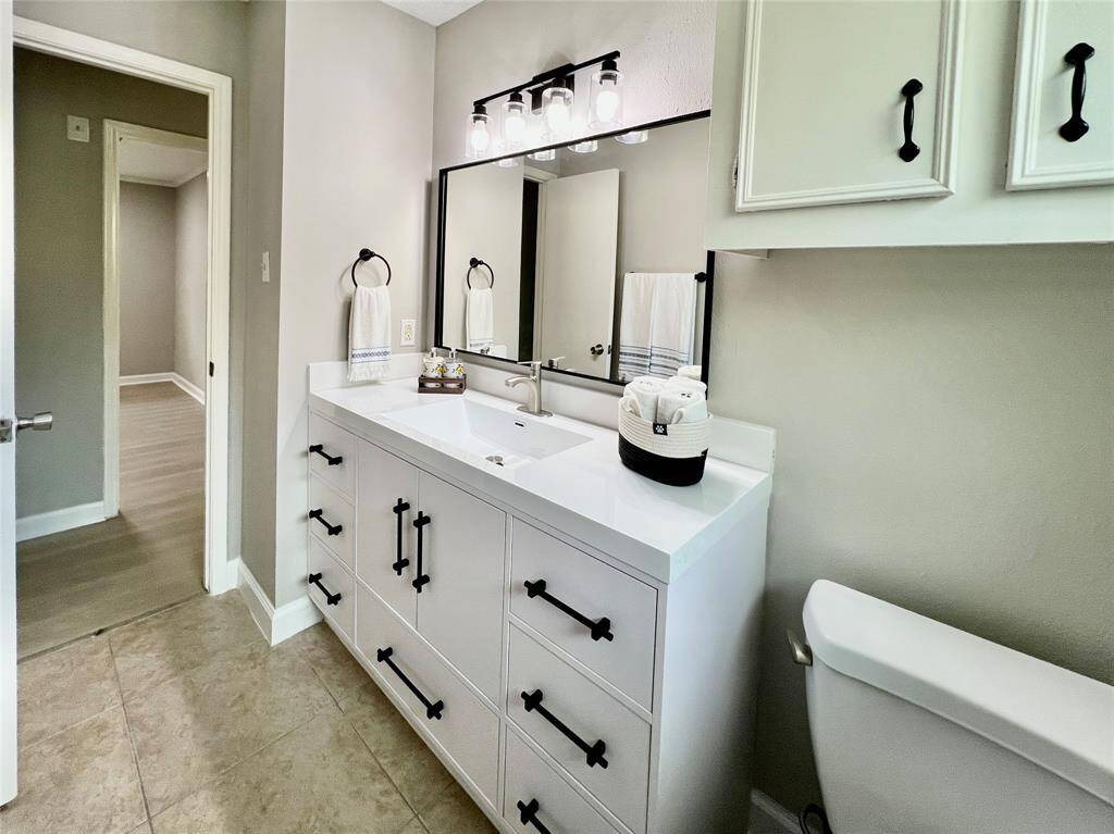 Main Bathroom