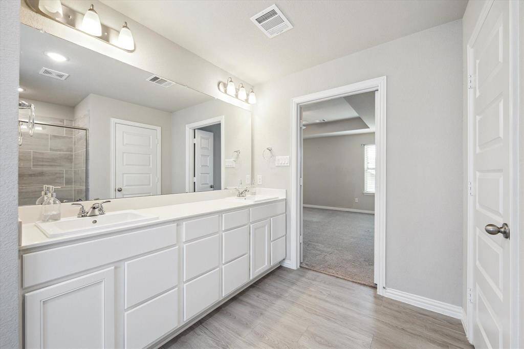 ANOTHER VIEW OF THE DOUBLE SINKS.