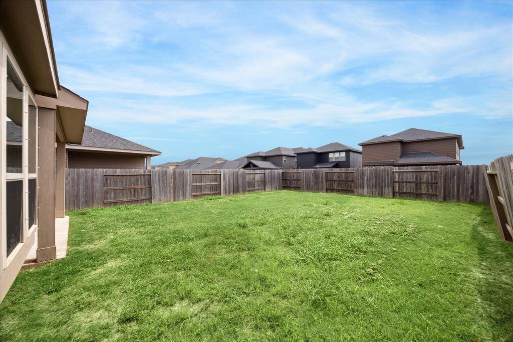 LARGE BACKYARD.