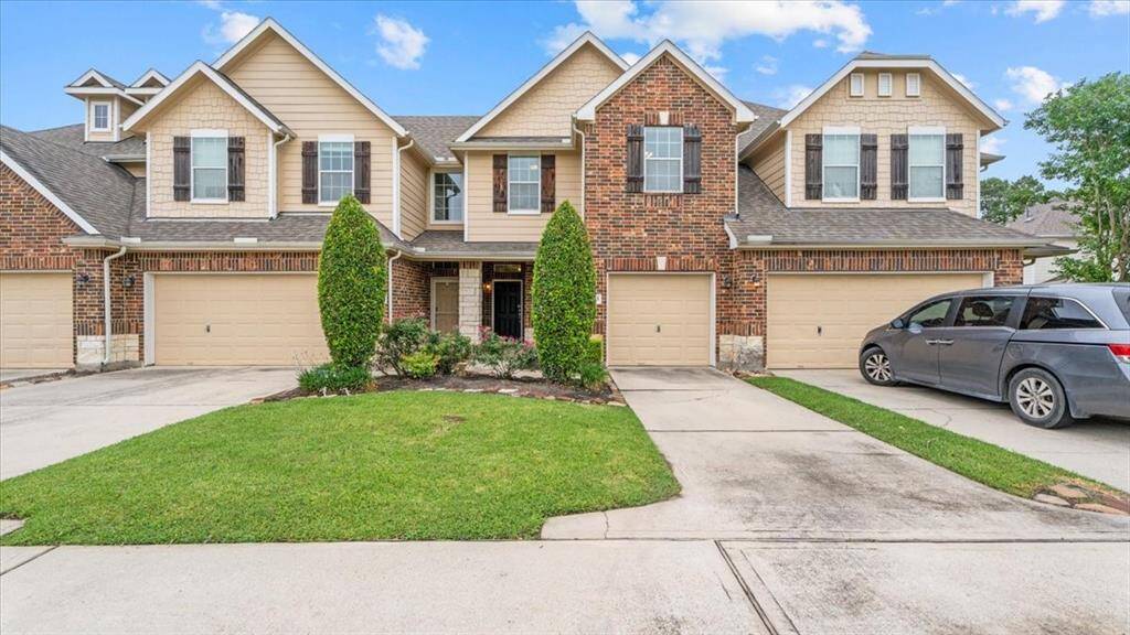 Welcome home to 10543 Day Trail
