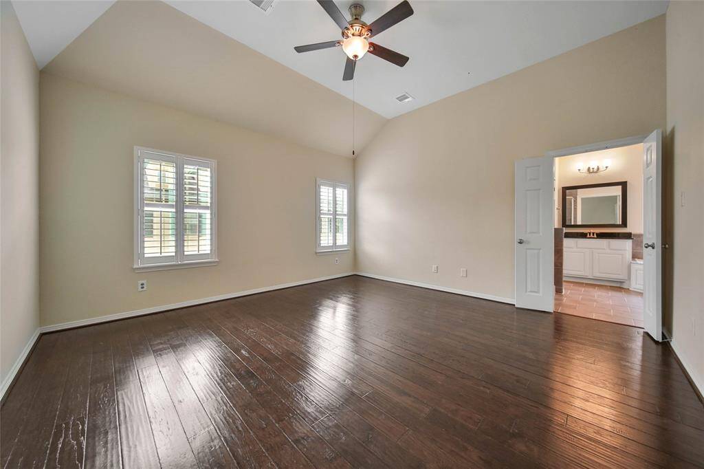 View of bedroom #1 :2.