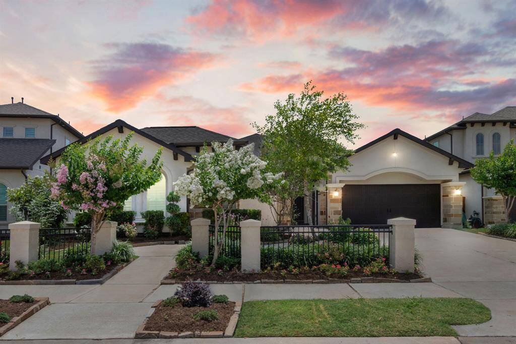 Welcome home to 11222 Balmullo!