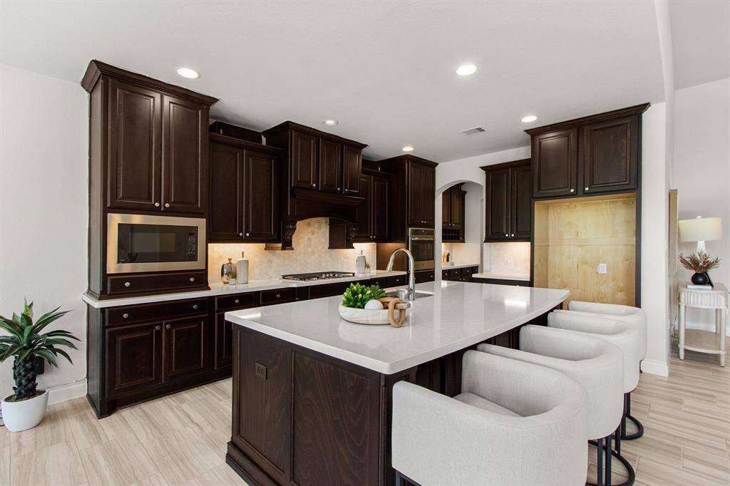 Built-in seating at the expansive kitchen island!