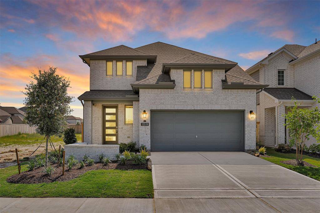 This new-construction modern home has stunning curb appeal!