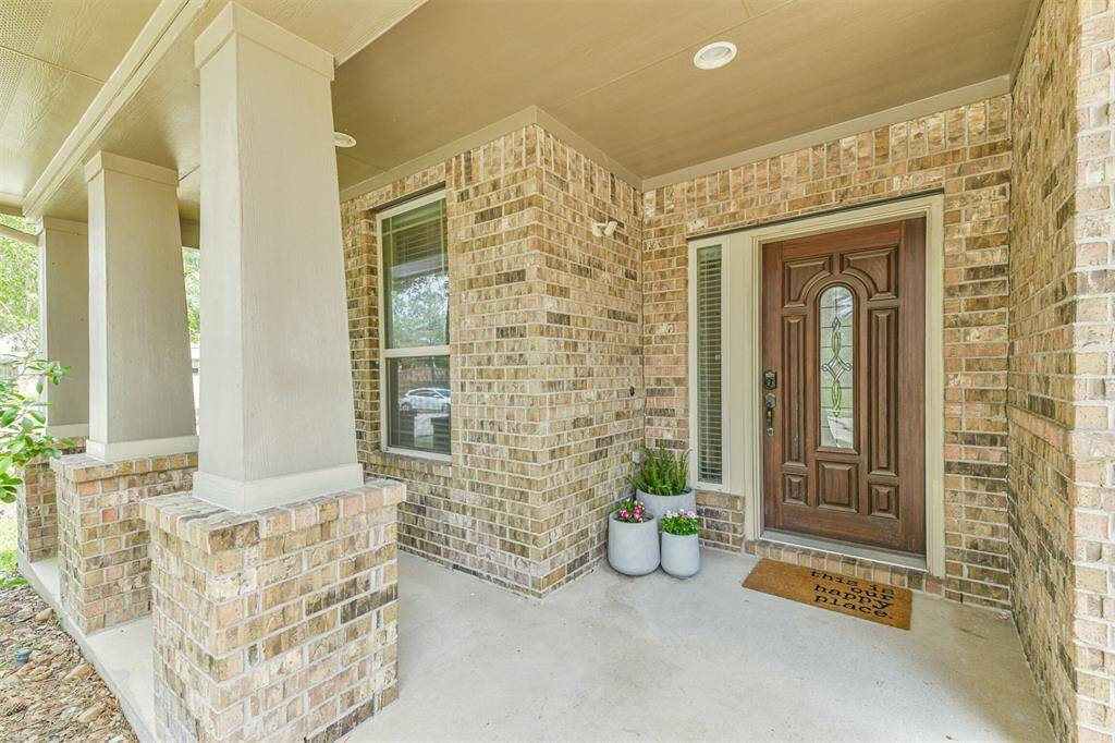 Grab the lemonade and enjoy the view from the quaint front porch.