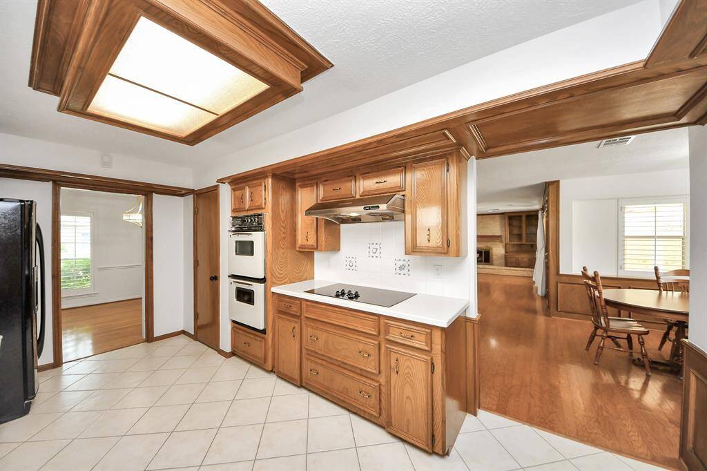 double oven and glass electric cook top