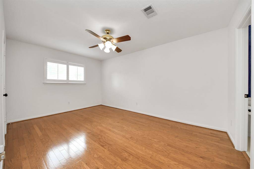 large secondary bedroom. NEW paint