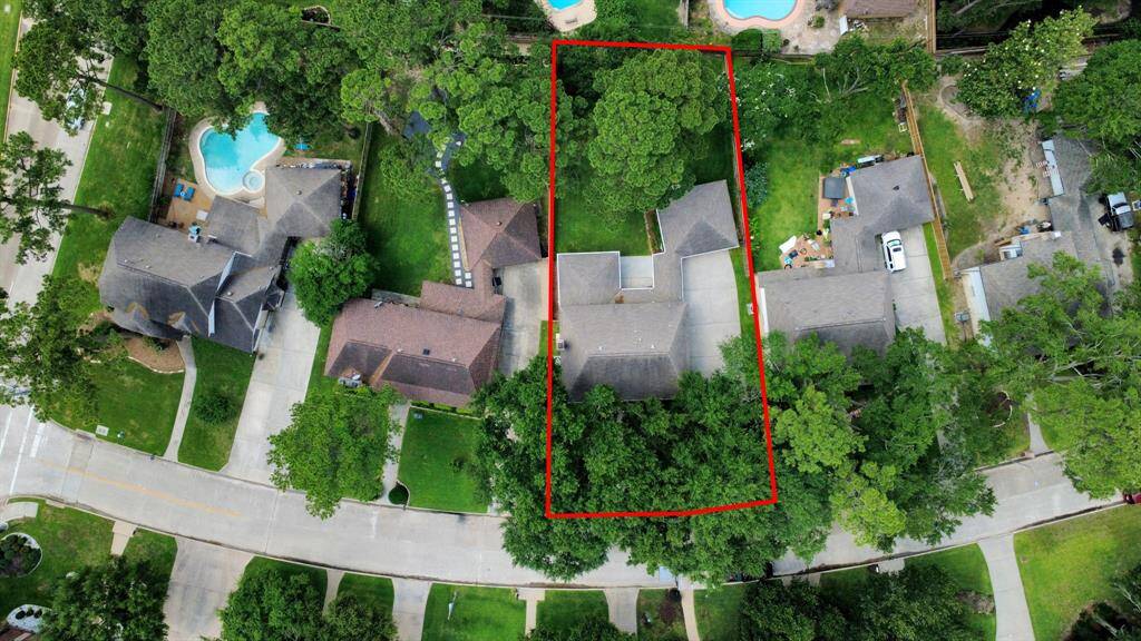 2801sqft, 4bdrms, detached 2 car garage