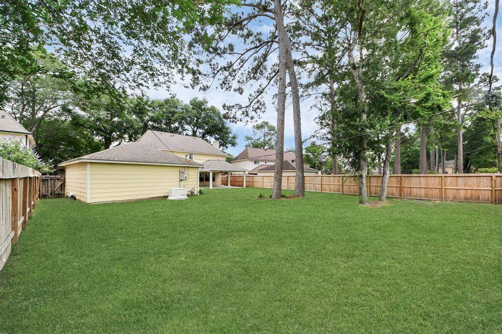 Oversized back yard with room for your dream pool!