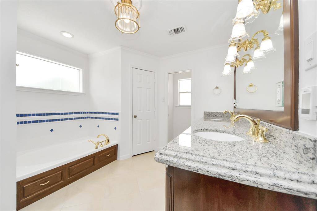 Fully remodeled primary bath with HEATED floors