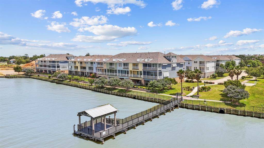 Soak in spectacular waterfront views and unforgettable sunsets right from your community. The private fishing pier offers the perfect setting for morning casts or evening strolls—coastal living at its finest!