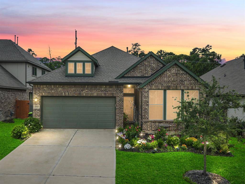 Welcome to 1313 Lakeside Creek!