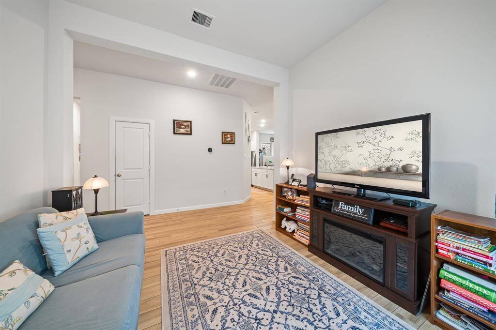 "Living room" space shown on the floorplan.