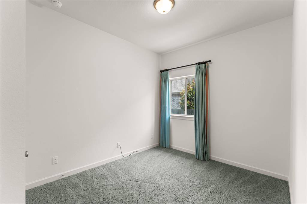 Additional bedroom