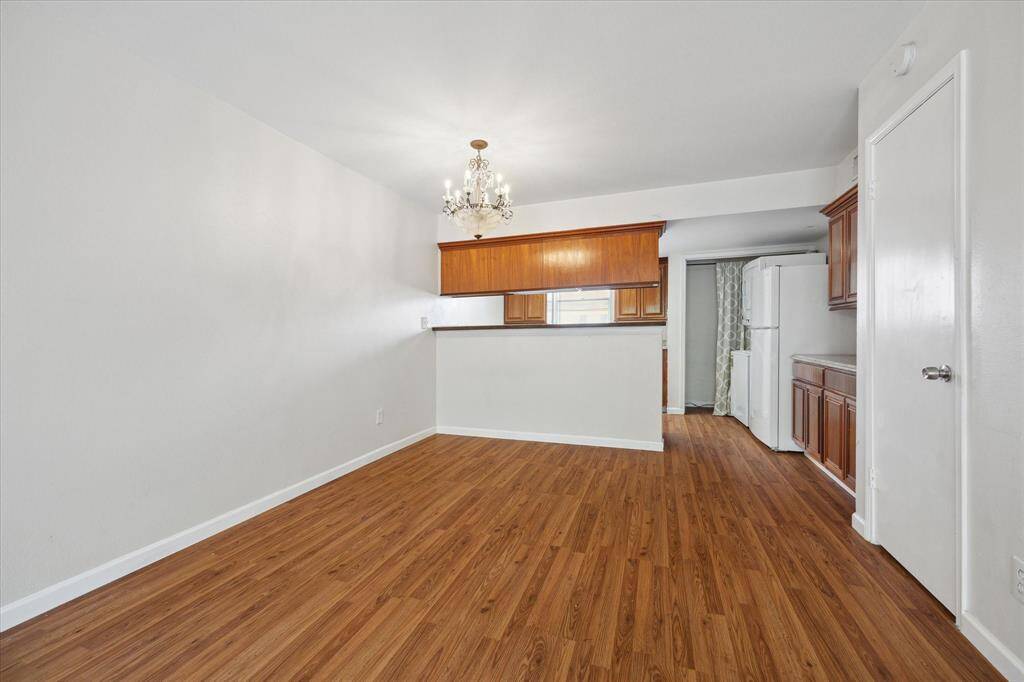 Welcome Home to this spacious light and bright home in Memorial! This lovely home features spacious living and dining areas, gorgeous floors and has been recently updated ~ it's move in ready!