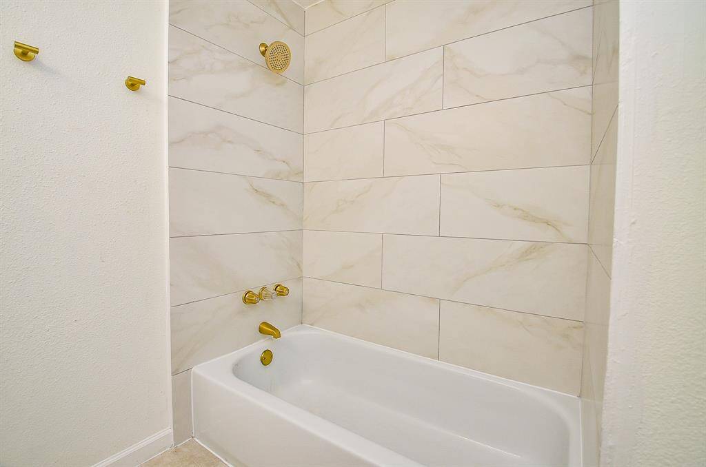 Secondary Bathroom 2